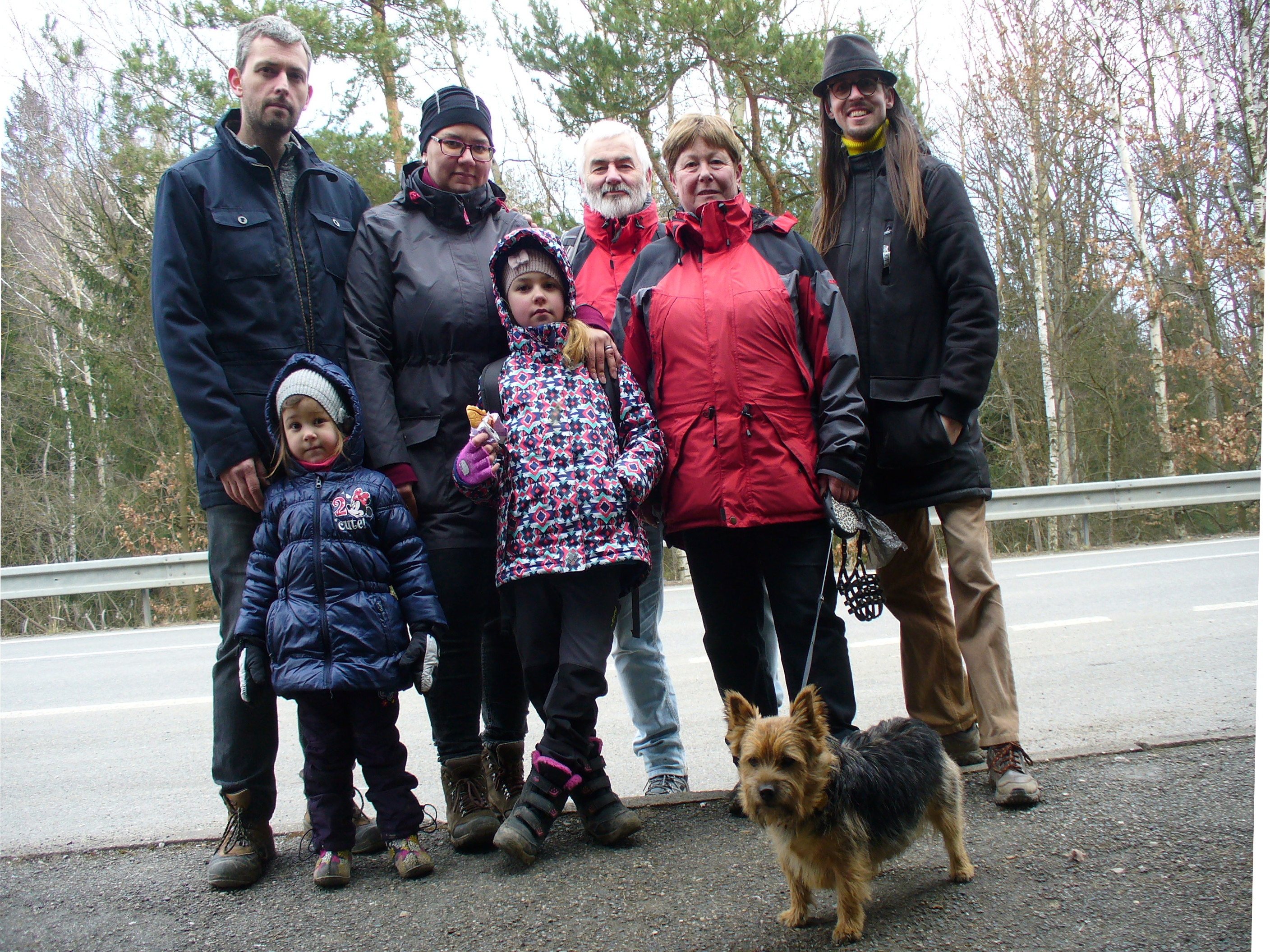 Účastníci výletu 25. 3. 2018 Vítání jara na Šmelcovně a další zajímavosti údolí Bílého potoka